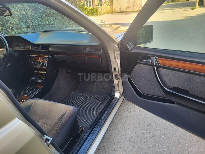 Mercedes E 280 1994, 325,652 km - 2.8 l - Sumqayıt
