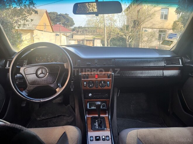 Mercedes E 280 1994, 325,652 km - 2.8 l - Sumqayıt