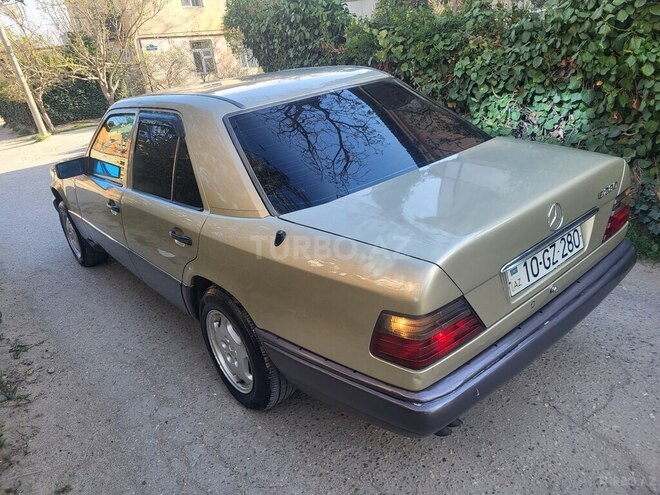 Mercedes E 280 1994, 325,652 km - 2.8 l - Sumqayıt