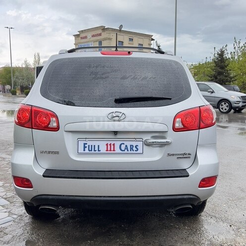 Hyundai Santa Fe-11