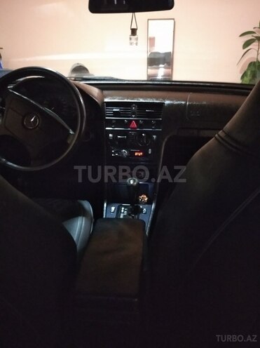 Mercedes C 180 1997, 328,000 km - 1.8 л - Tovuz