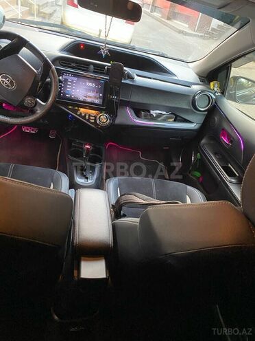 Toyota Aqua 2015, 19,100 km - 1.5 l - Bakı