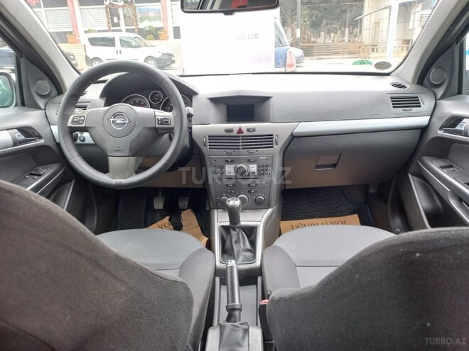 Opel Astra 2006, 240,000 km - 1.4 l - Bakı