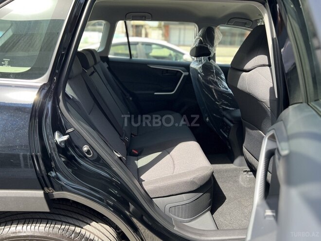 Toyota RAV4-10