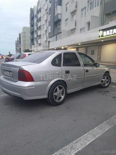 Opel Vectra 1999, 218,000 km - 1.8 l - Bakı