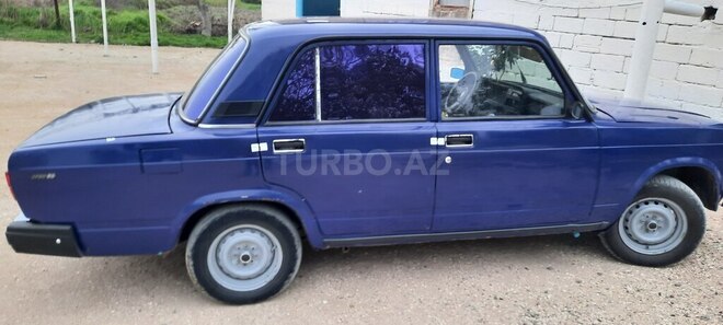 LADA (VAZ) 2107 1997, 95,000 km - 1.6 l - Salyan