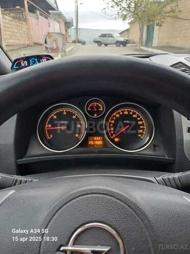 Opel Zafira 2006, 252,000 km - 1.9 l - Şamaxı