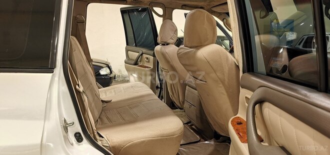 Toyota Land Cruiser-17