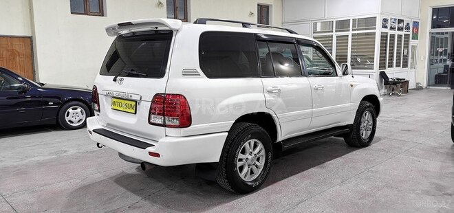 Toyota Land Cruiser-6
