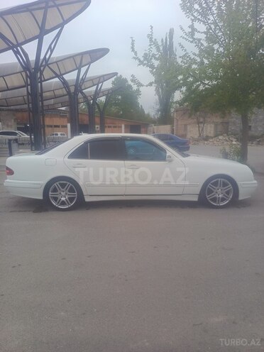 Mercedes E 240 1998, 237,345 km - 2.4 l - Bakı