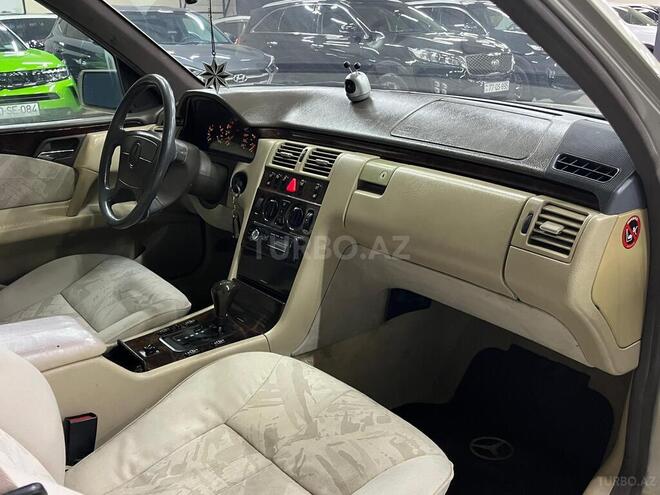 Mercedes E 230 1997, 388,004 km - 2.3 l - Bakı
