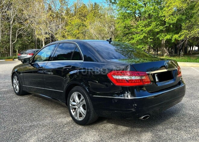 Mercedes E 200 2011, 245,000 km - 1.8 l - Bakı