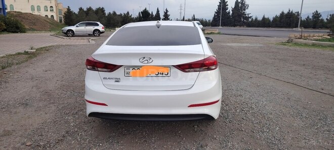 Hyundai Elantra 2016, 243,011 km - 2.0 л - Gəncə