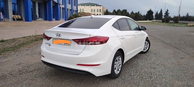 Hyundai Elantra 2016, 243,011 km - 2.0 л - Gəncə