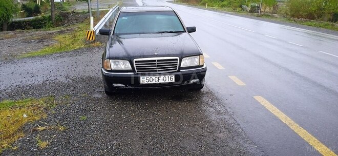 Mercedes C 230 1998, 400,000 km - 2.3 л - Ucar