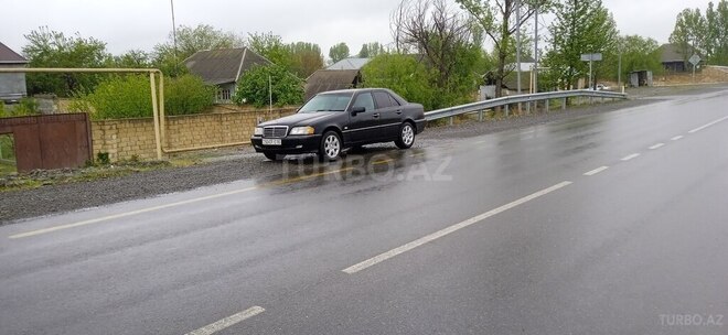 Mercedes C 230 1998, 400,000 km - 2.3 л - Ucar