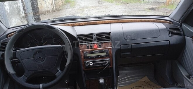 Mercedes C 230 1998, 400,000 km - 2.3 л - Ucar