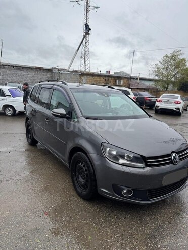 Volkswagen Touran 2011, 234,000 km - 1.6 l - Sumqayıt