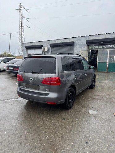 Volkswagen Touran 2011, 234,000 km - 1.6 l - Sumqayıt
