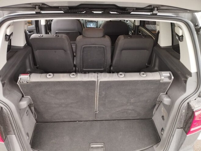 Volkswagen Touran 2011, 234,000 km - 1.6 l - Sumqayıt