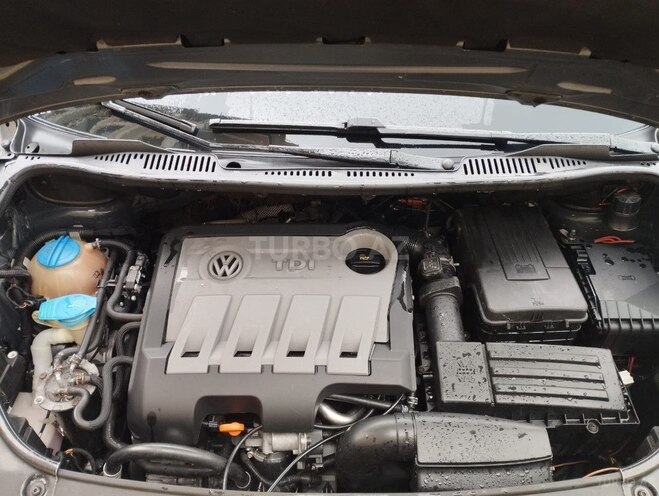 Volkswagen Touran 2011, 234,000 km - 1.6 l - Sumqayıt