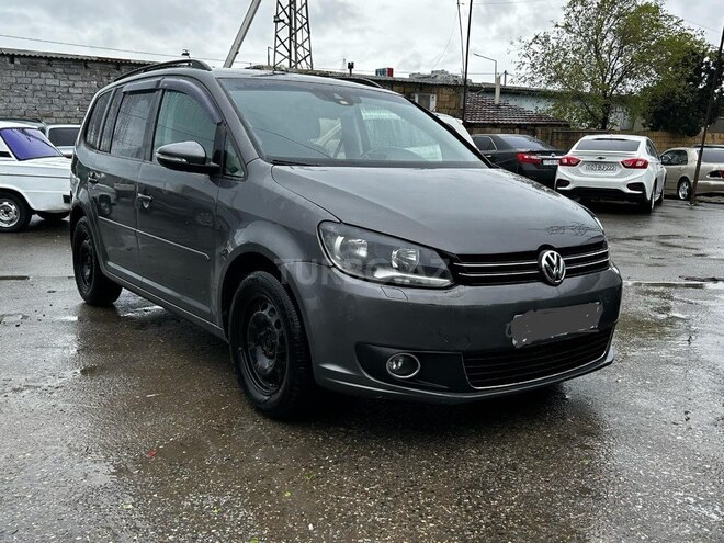 Volkswagen Touran 2011, 234,000 km - 1.6 l - Sumqayıt
