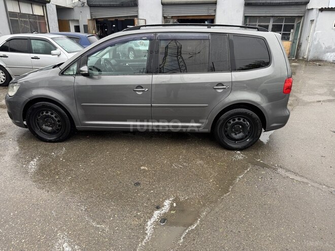 Volkswagen Touran 2011, 234,000 km - 1.6 l - Sumqayıt