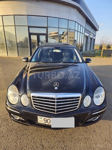 Mercedes E 280-1