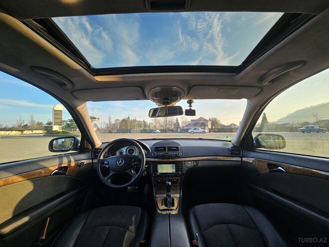 Mercedes E 280-3