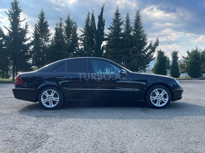 Mercedes E 280-4