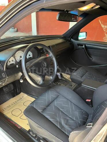 Mercedes C 200 2000, 370,000 km - 2.0 л - Bakı