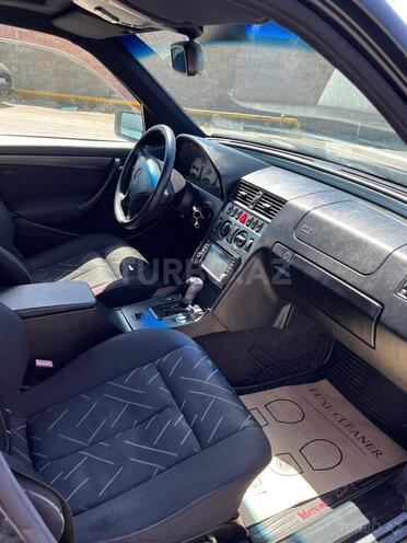 Mercedes C 200 2000, 370,000 km - 2.0 л - Bakı