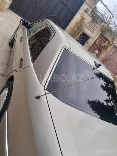 Mercedes E 220 1993, 240,000 km - 2.2 л - Bakı