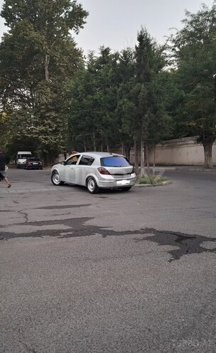 Opel Astra 2004, 251,000 km - 1.4 l - Mingəçevir