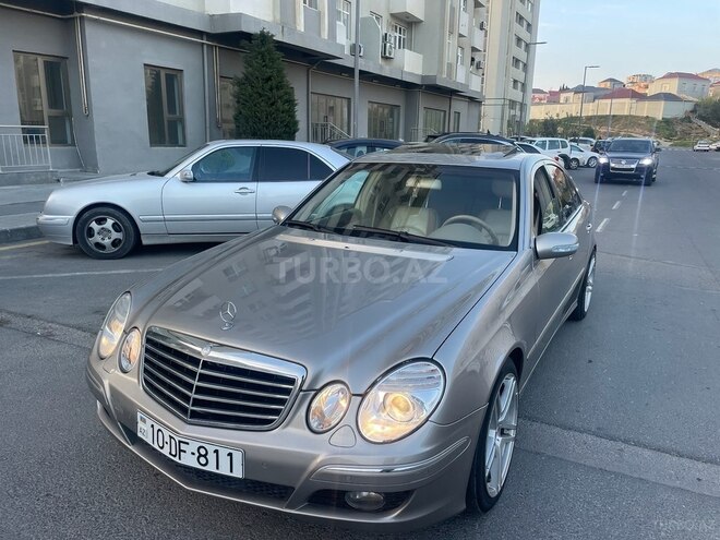 Mercedes E 320 2003, 306,000 km - 3.2 l - Bakı