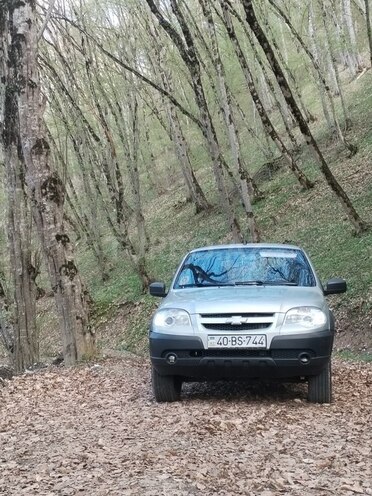 Chevrolet Niva 2014, 103,000 km - 1.7 l - Quba