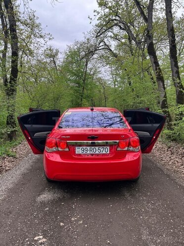 Chevrolet Cruze 2015, 290,000 km - 1.4 l - Quba