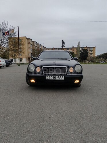 Mercedes E 280-5