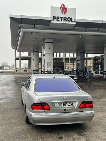 Mercedes E 270 2000, 357,654 km - 2.7 l - Beyləqan