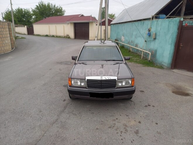Mercedes 190 1991, 268,000 km - 2.0 l - Bərdə