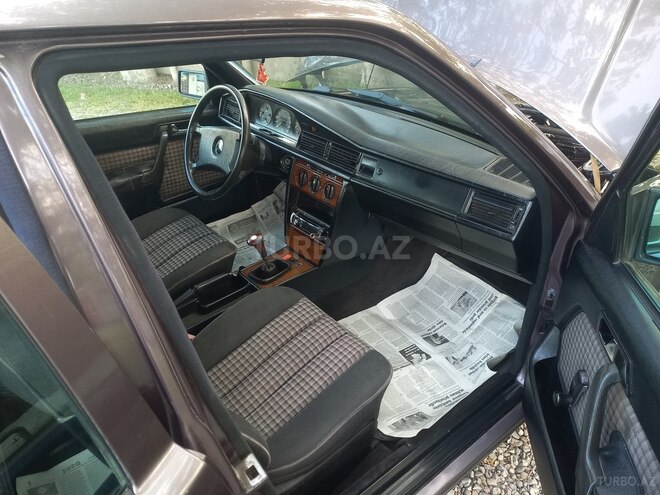 Mercedes 190 1991, 268,000 km - 2.0 l - Bərdə
