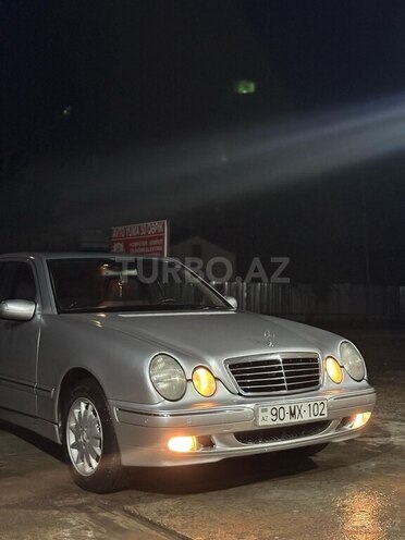 Mercedes E 220 d 2001, 461,000 km - 2.2 l - Bakı