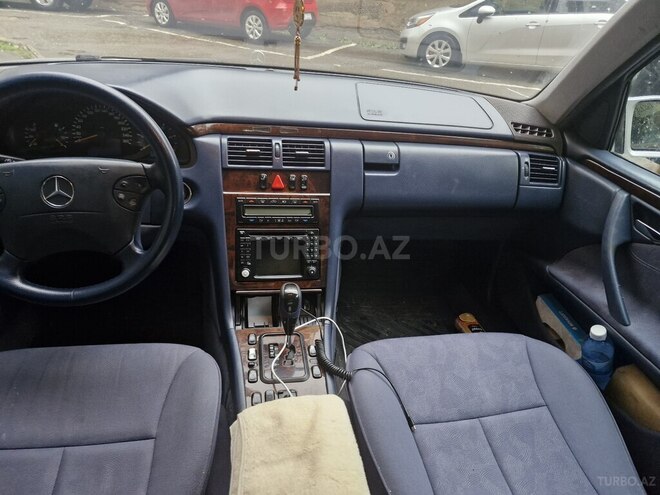 Mercedes E 220 d 2001, 461,000 km - 2.2 l - Bakı
