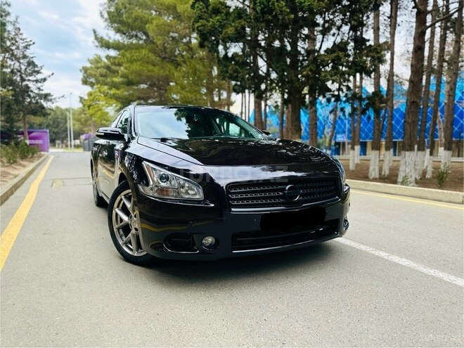 Nissan Maxima-1