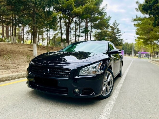 Nissan Maxima-2