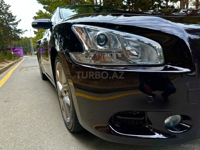 Nissan Maxima-9