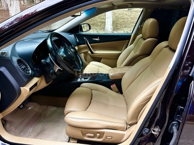 Nissan Maxima-13