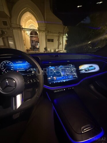 Mercedes E 300 e 4MATIC 2023, 15,000 km - 2.0 l - Bakı