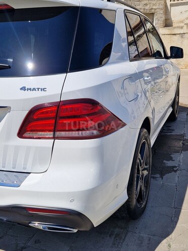 Mercedes GLE 350 4MATIC 2018, 180,000 km - 3.0 л - Bakı