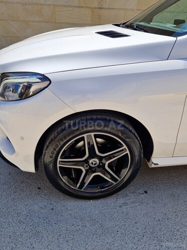 Mercedes GLE 350 4MATIC 2018, 180,000 km - 3.0 л - Bakı
